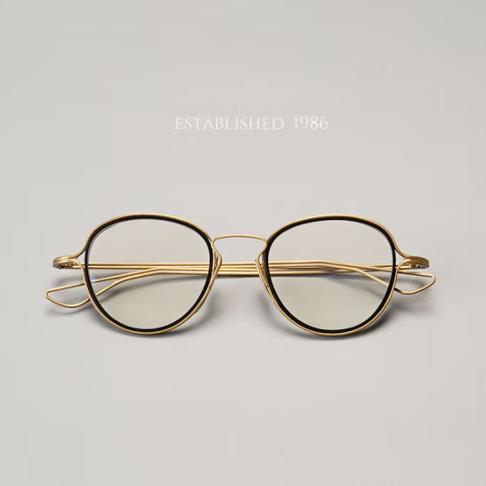 Personalized Japanese retro titanium frames, ideal for men and women, perfect with myopia glasses