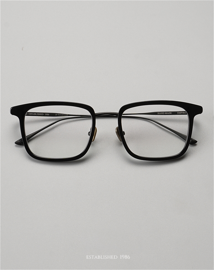 Japanese Designer Titanium Business Myopia Glasses, Ultra-Light Frame for Large and Round Faces