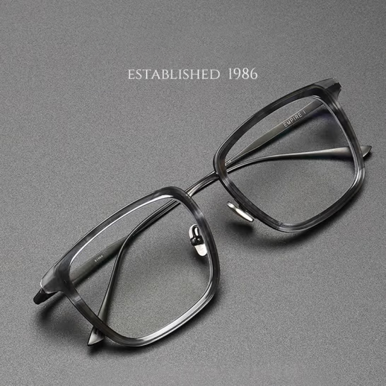 Japanese Designer Titanium Business Myopia Glasses, Ultra-Light Frame for Large and Round Faces