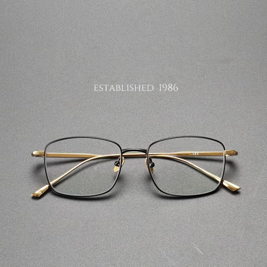 Elegant Pure Titanium Gold-Rimmed Myopic Glasses Frame: Ultra-Lightweight (8g) for Leisure and Business