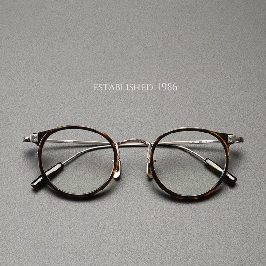 Ultra-Light Beta Titanium JJ Lin Star's Same Style Myopia Glasses Frame